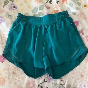 Lululemon Hotty Hot Short